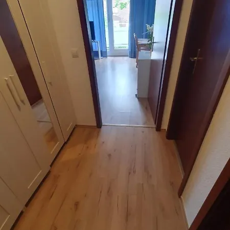 Daire Gemuetliches In - Balkon & Bahnhof In 5 Min